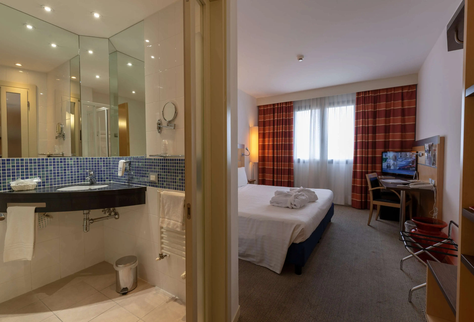 Photo - Best Western Palace Inn Hotel
