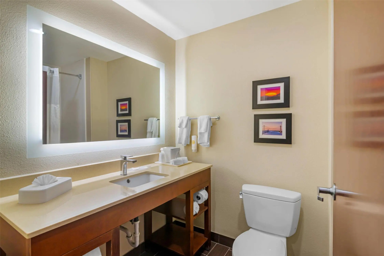 Photo - Comfort Suites Savannah Gateway I-95