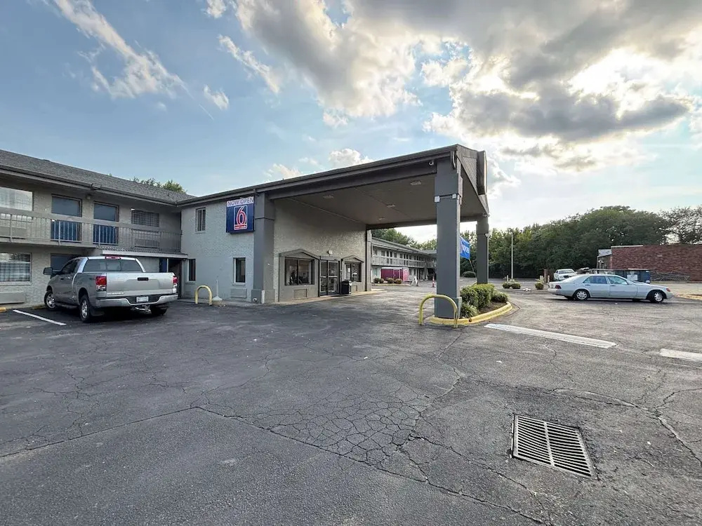 Foto - Motel 6 Charlotte, NC Northlake