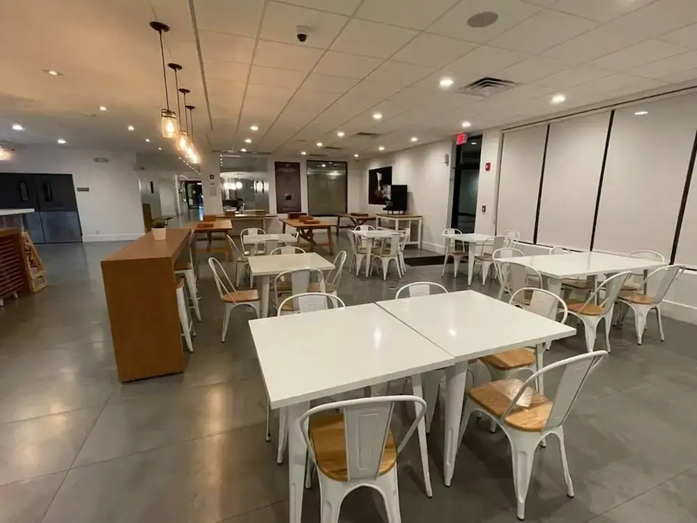 Photo - Newly Room in cozy hotel with Super location to the Parks