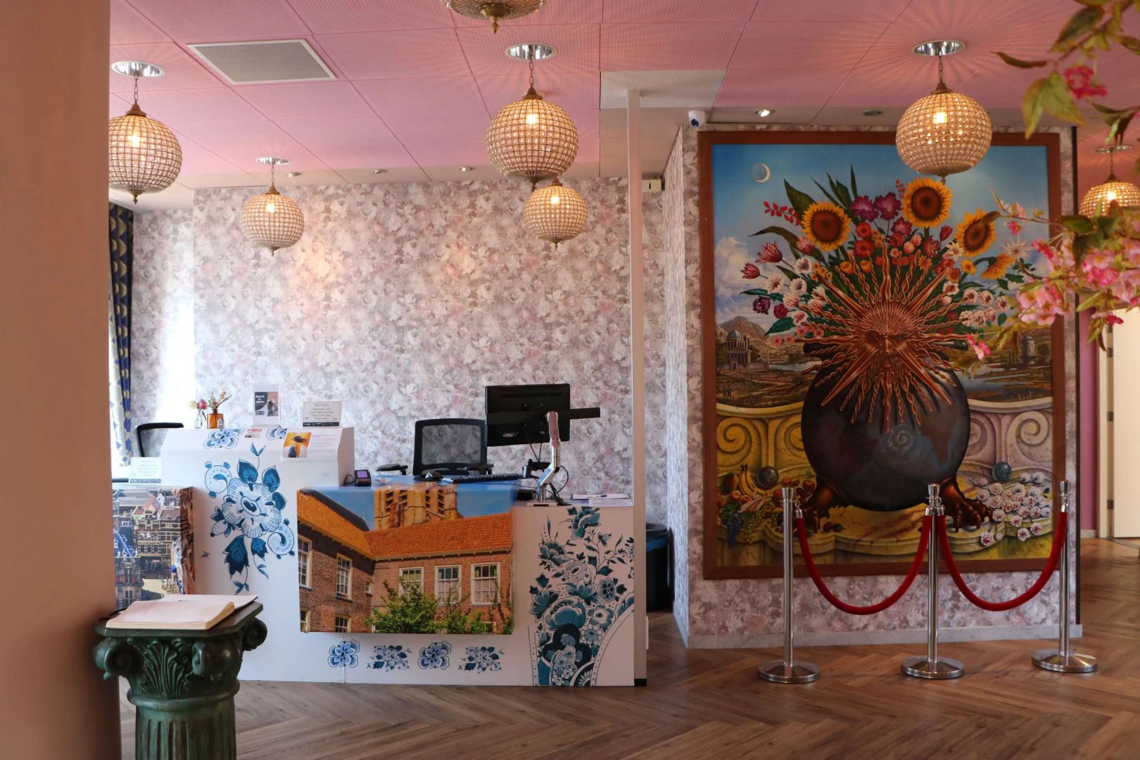 Photo - Grand Museum Hotel, BW Signature Collection