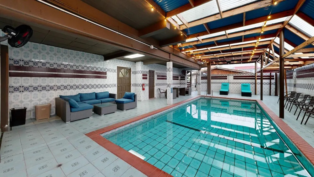 Photo - Regency Suites Hotel