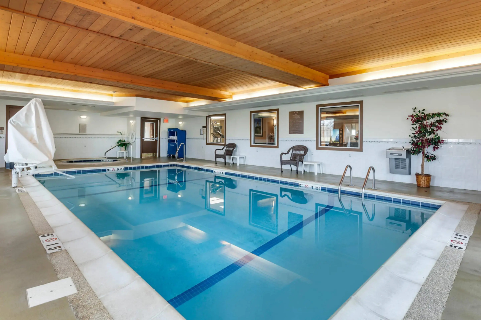 Photo - Comfort Inn & Suites Geneva- West Chicago