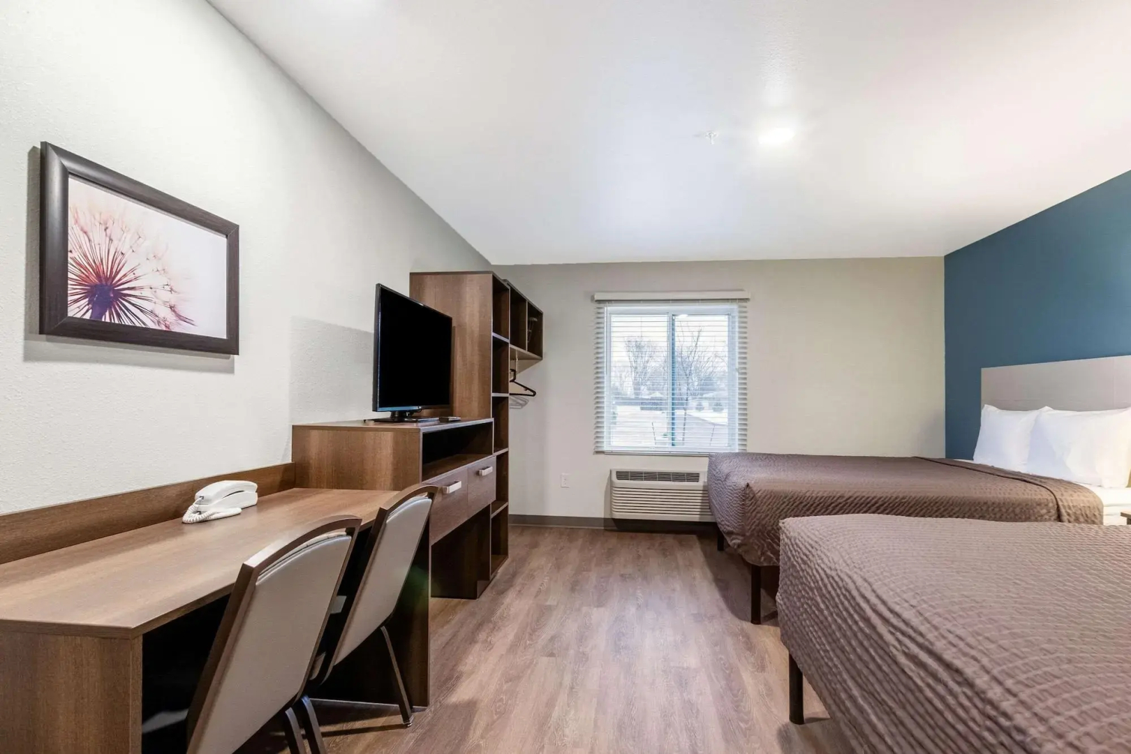 Photo - WoodSpring Suites Indianapolis Airport South