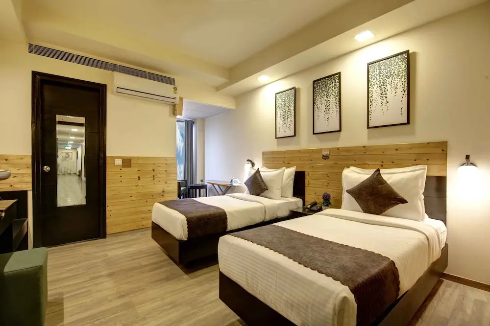 Photo - Saltstayz Select - Nehru Place & New Friends Colony