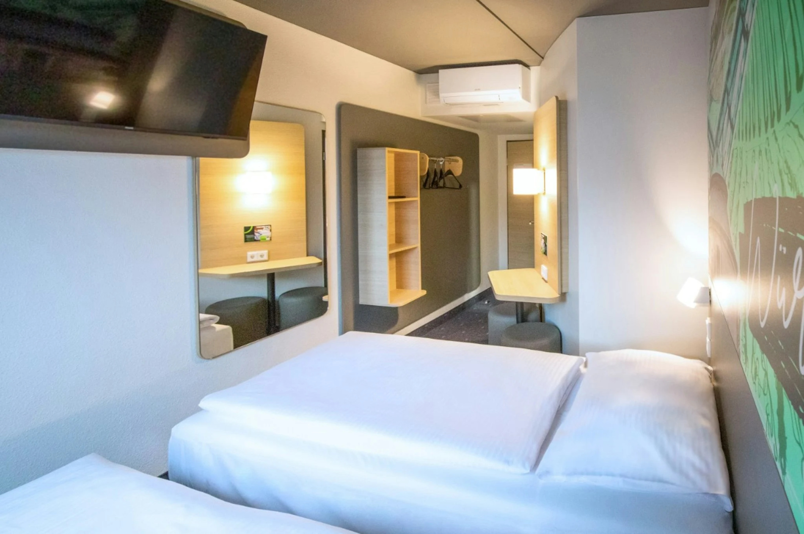 Foto - B&B HOTEL Würzburg-Ost