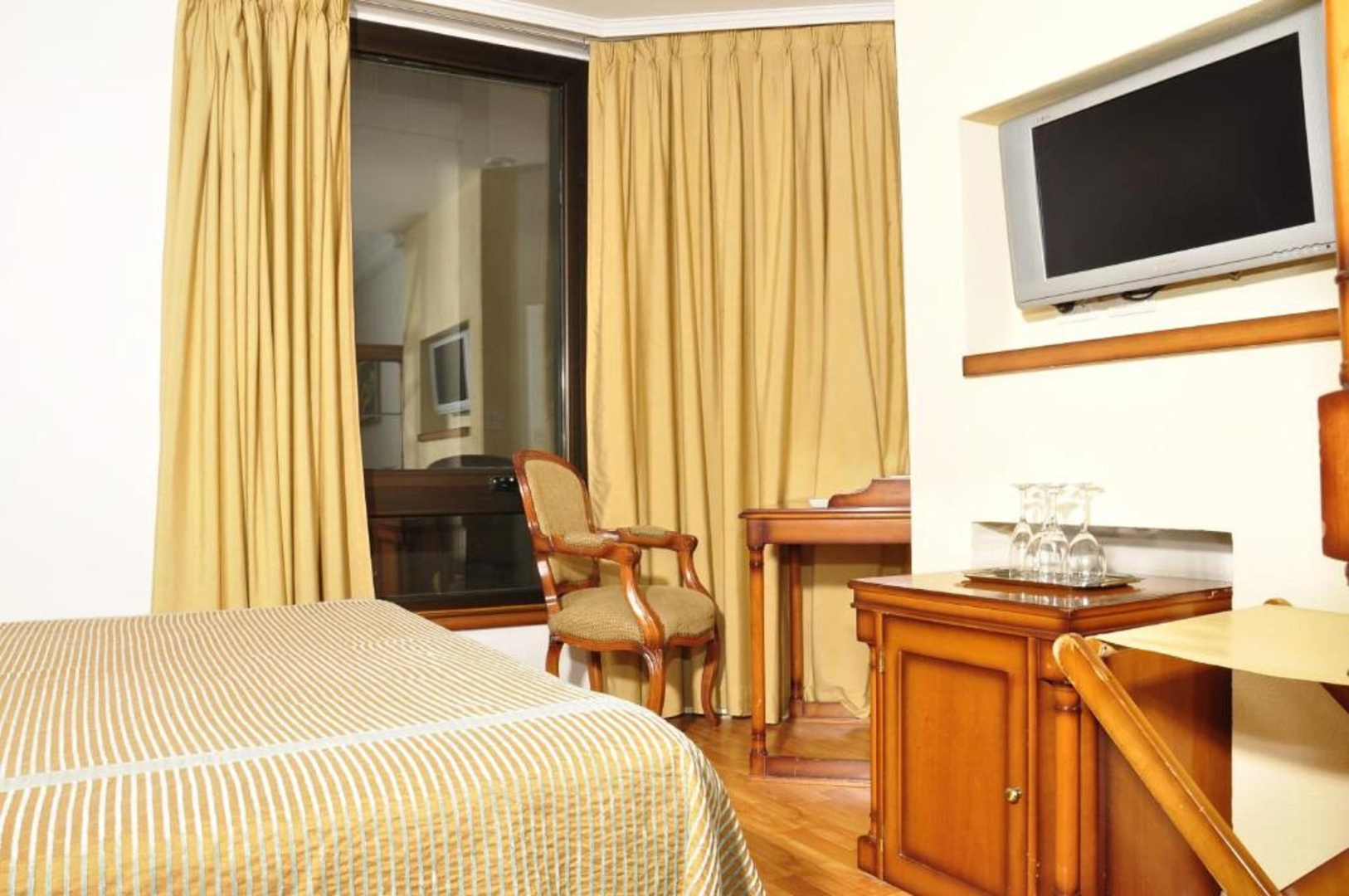 Photo - Imperial Park Hotel