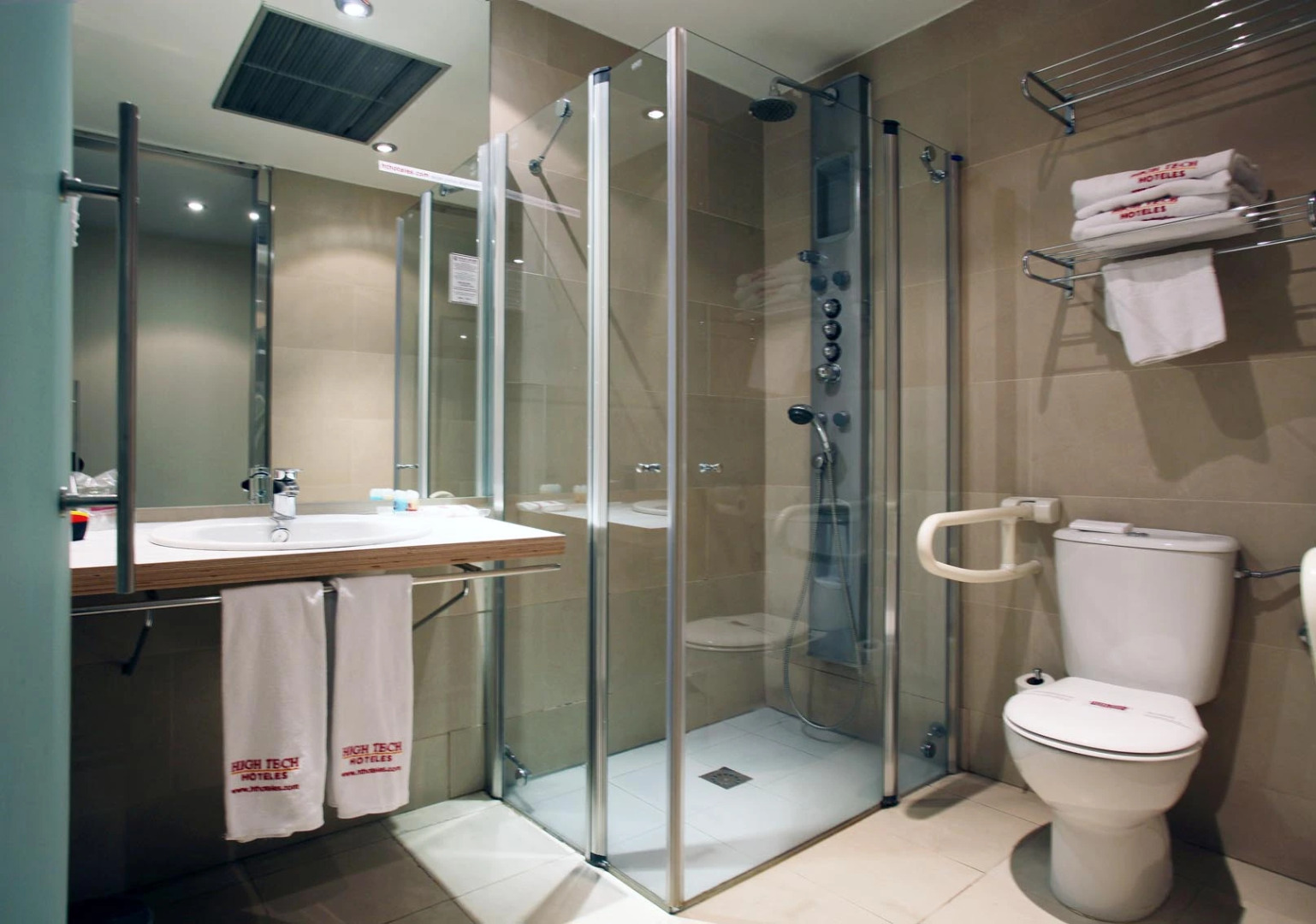 Foto - Petit Palace Triball