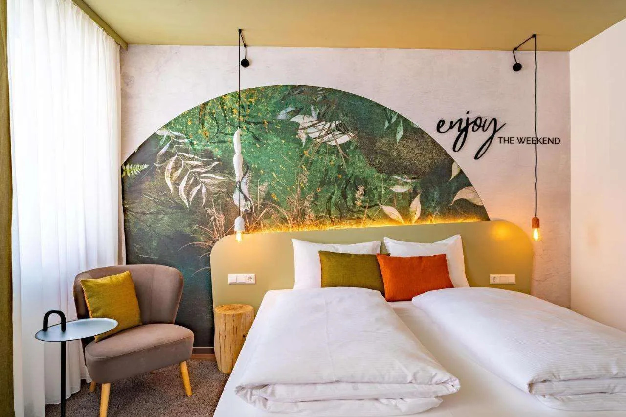 Photo - The Weekend Hotel