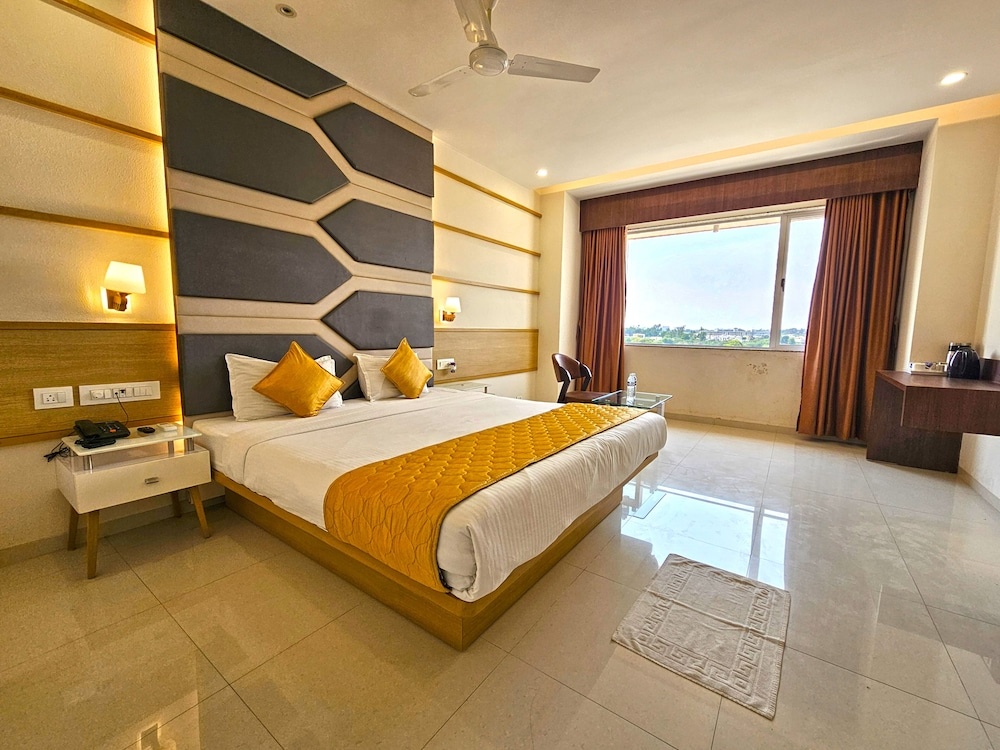 Hotel Grand Darshan Vadodara