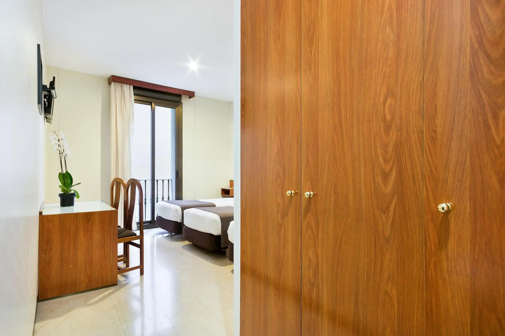 Photo - Hotel Condal