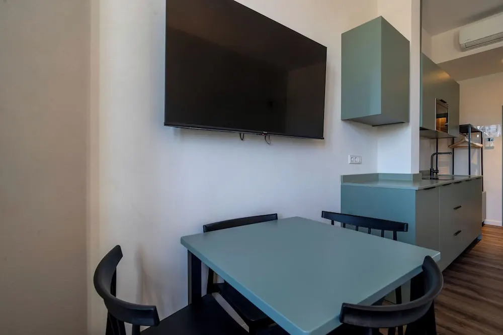 Foto - VLC HOST - Reina 168