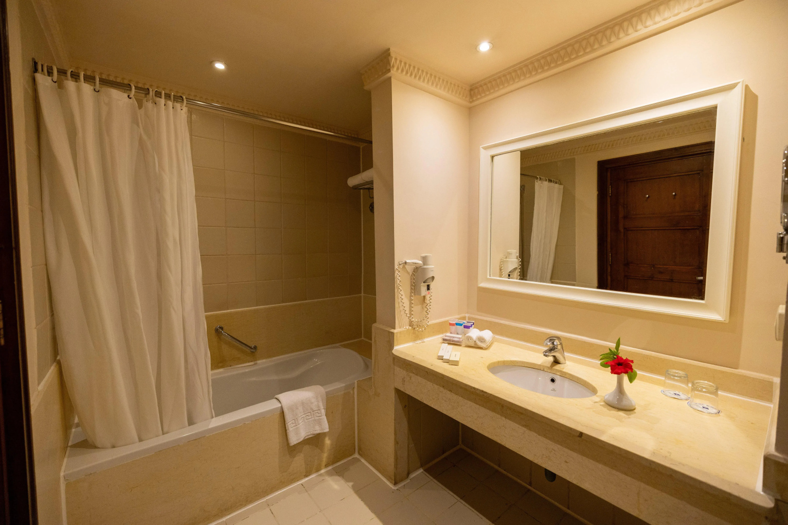 Foto - Continental Plaza Beach Resort
