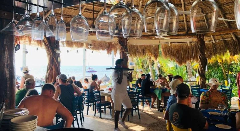 Photo - Maria's Kan Kin