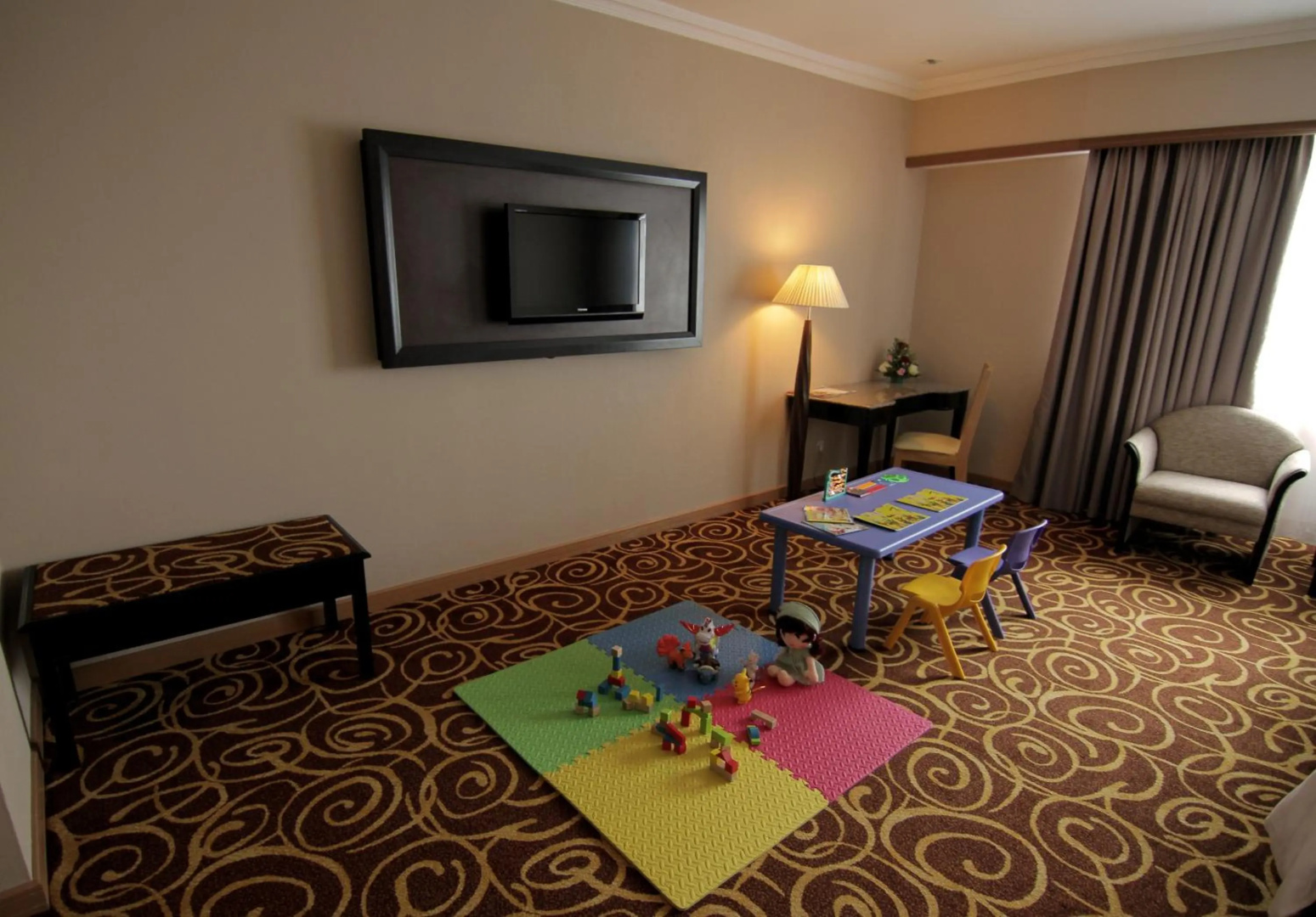 Mega Hotel
