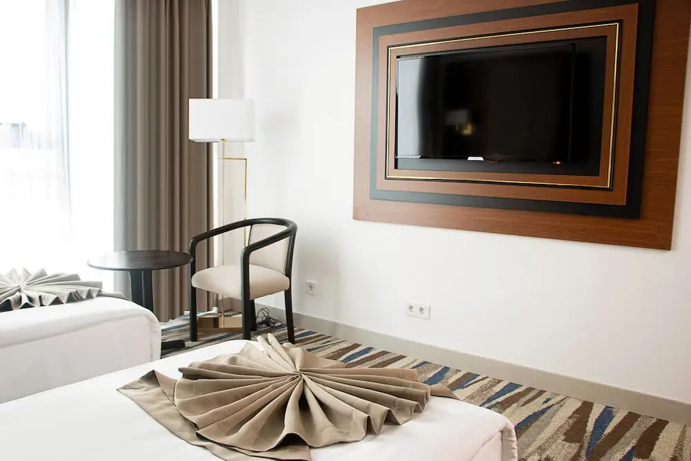 Photo - Shelter Inn Hotel & Spa