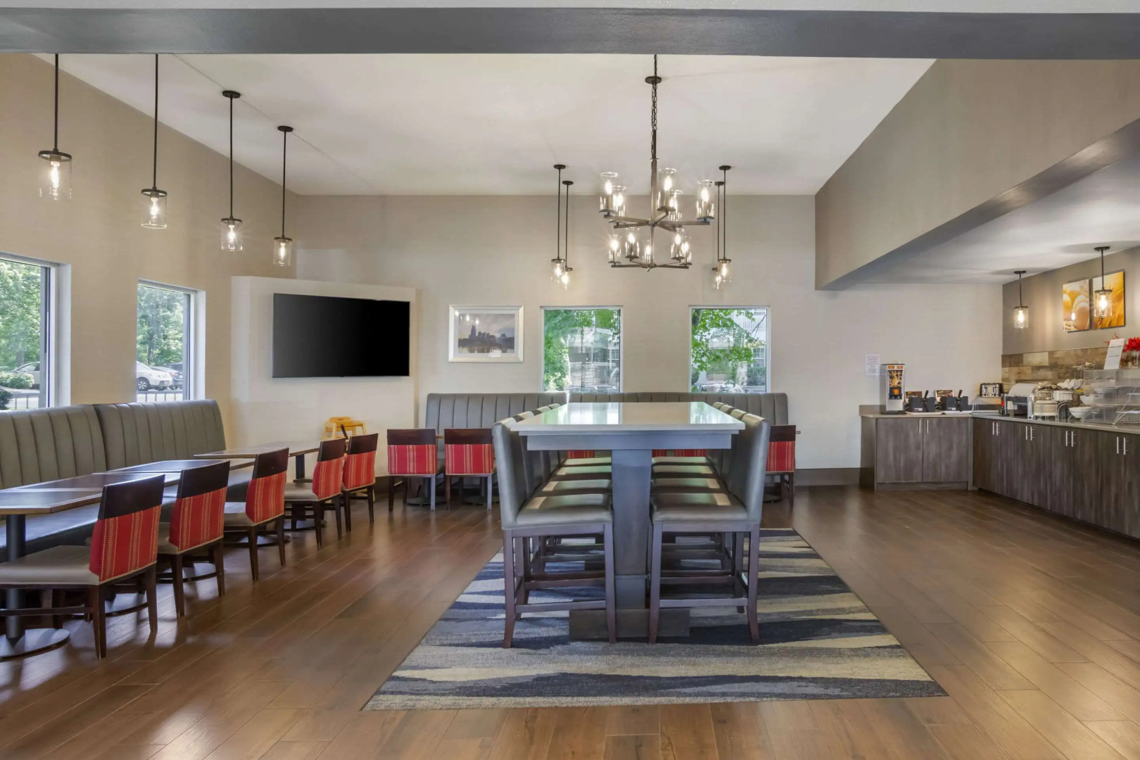 Photo - Comfort Suites Nashville Airport - BNA