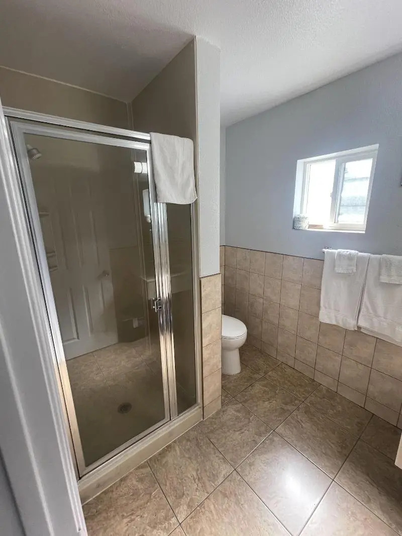 Photo - Seaway Motel