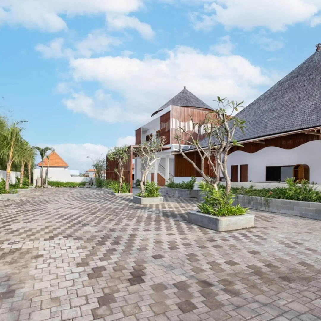 Foto - La Tropica Canggu Bali By Kanaya Hospitality