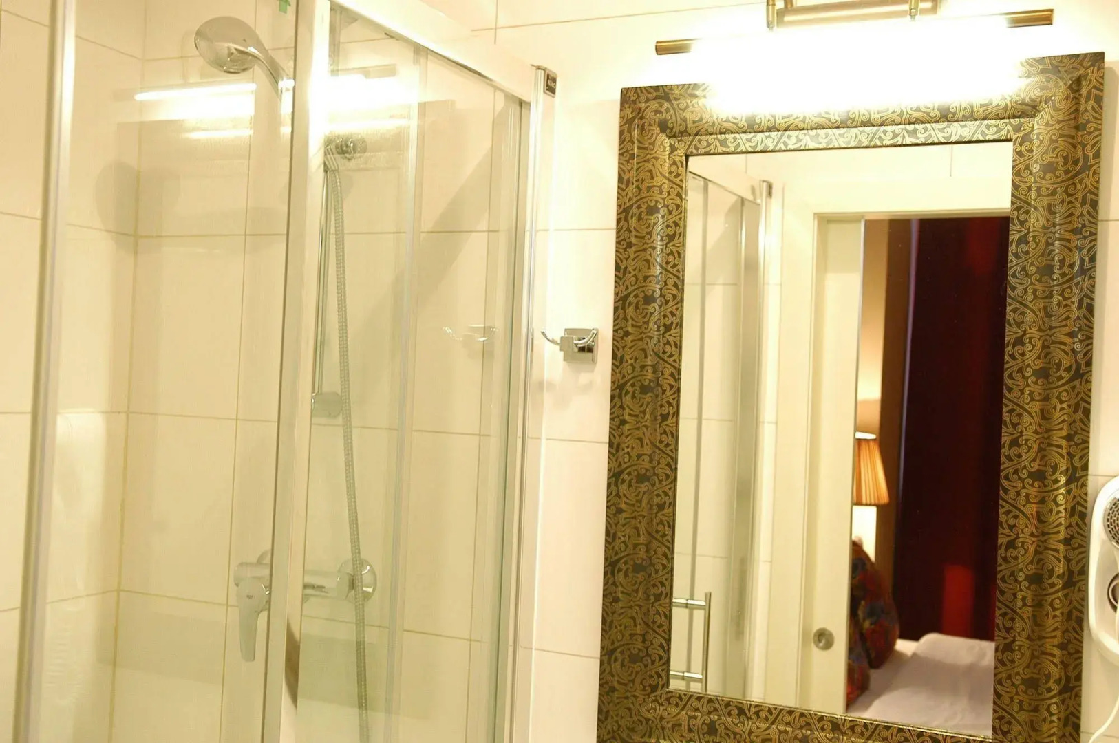 Photo - SLEEPWELL NOWY ŚWIAT - courtyard entrance Ordynacka 14St