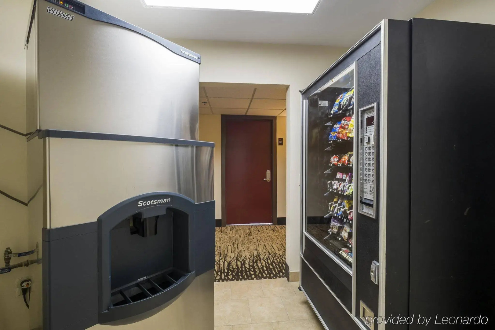 Photo - Red Roof Inn PLUS+ Houston - Energy Corridor