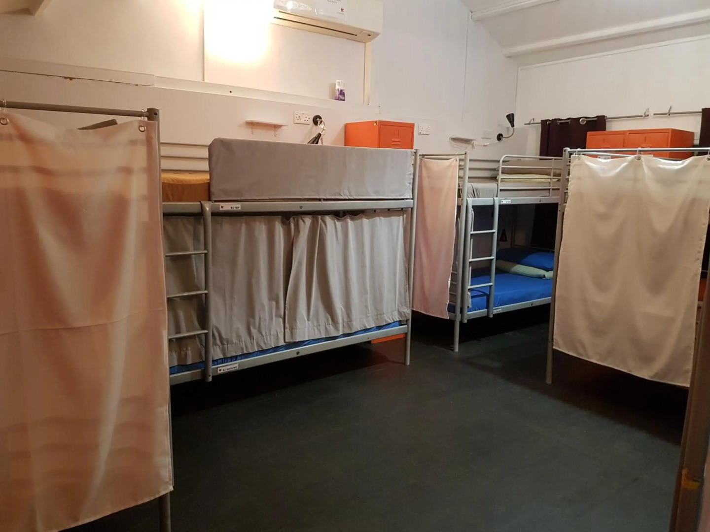 Photo - Royal Lodge @ Pagoda Street