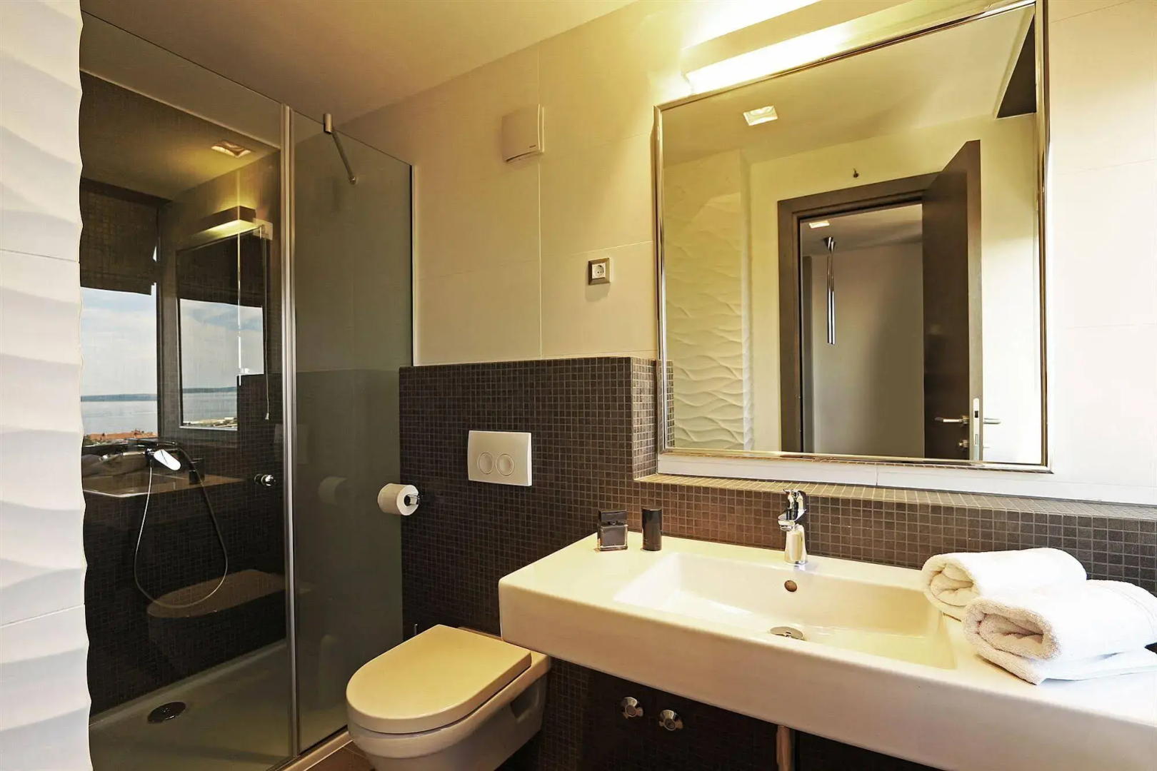 Photo - The View Luxury Rooms