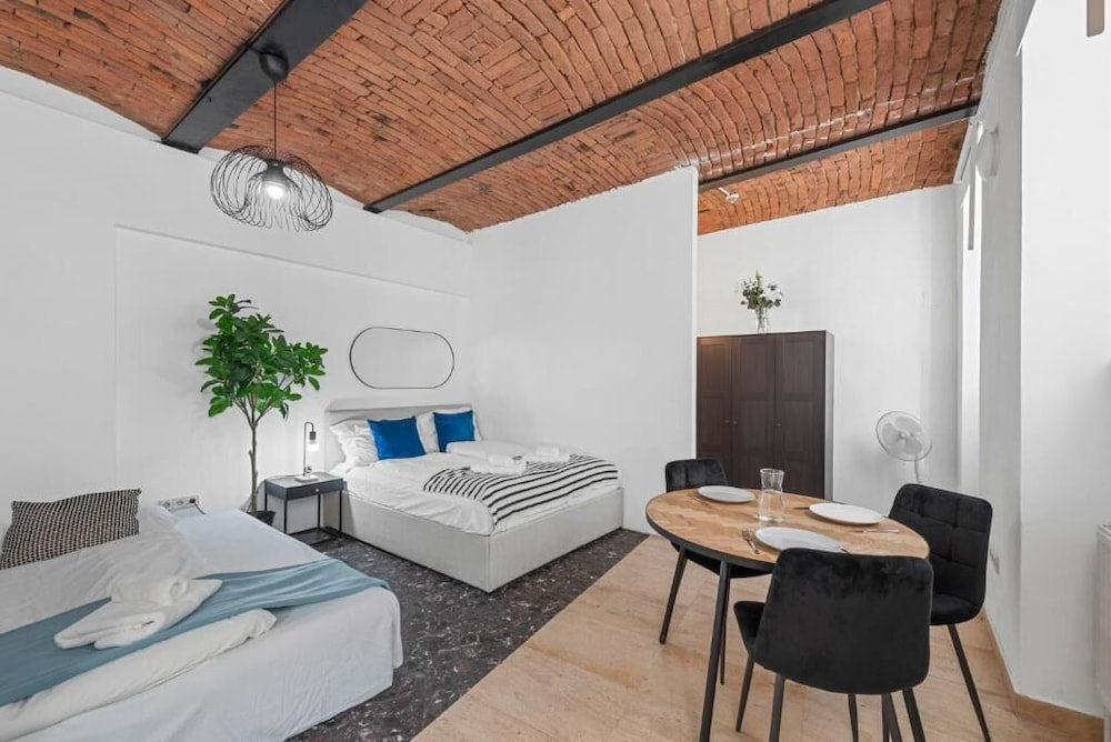 Photo - K22 Smart Rooms
