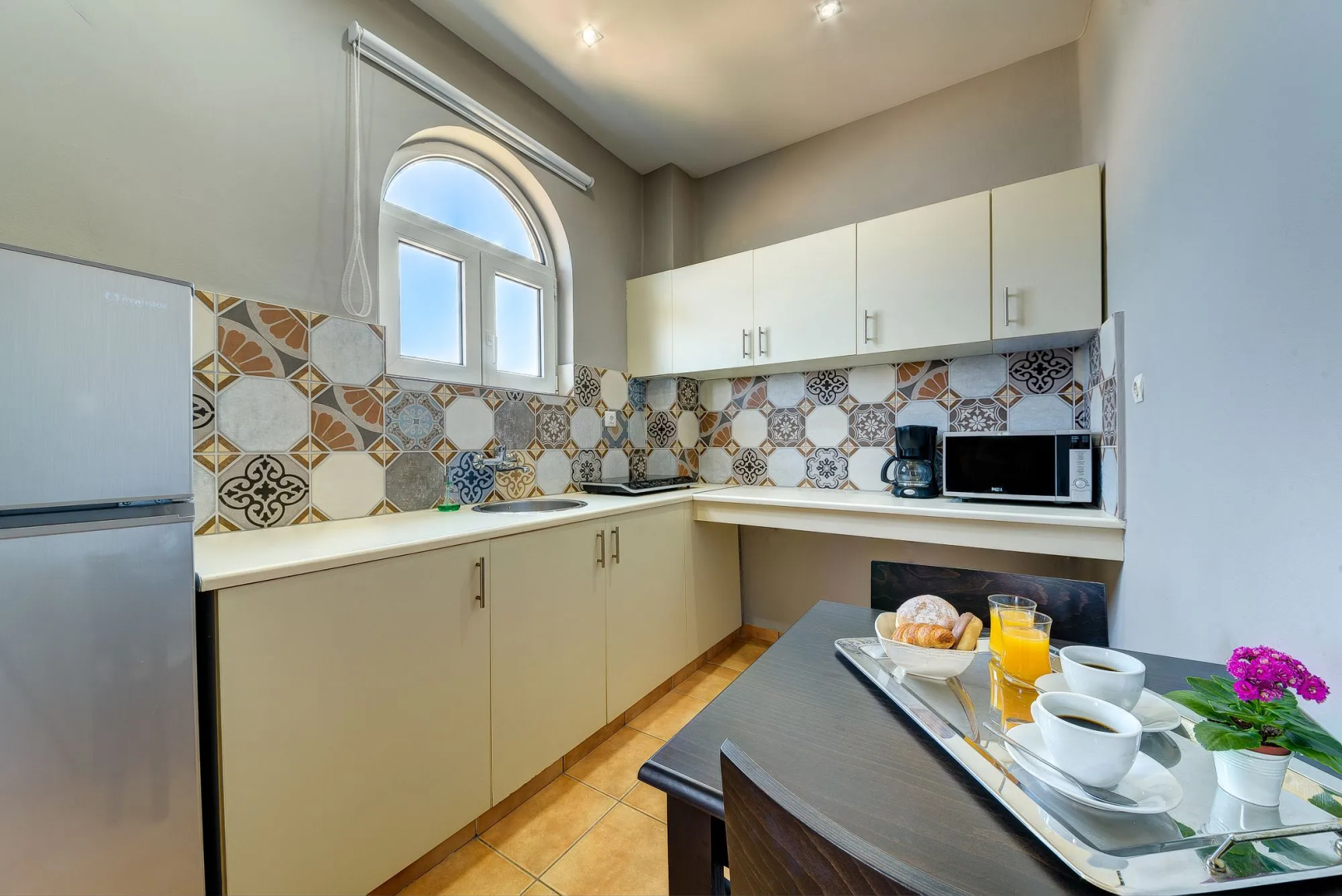 Photo - Corinna Mare