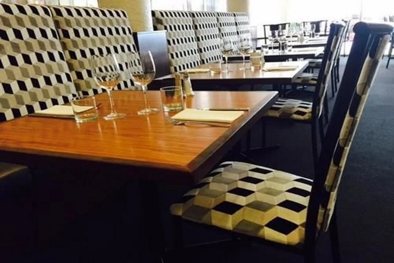 Photo - West Plaza Hotel