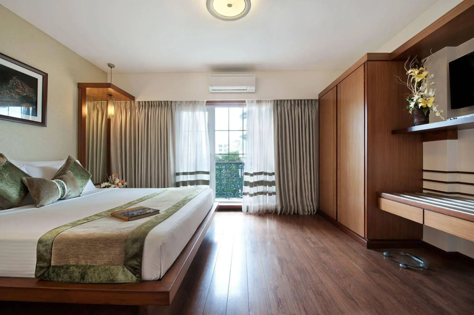 Photo - Grand Residency Hotel & Serviced Apartments