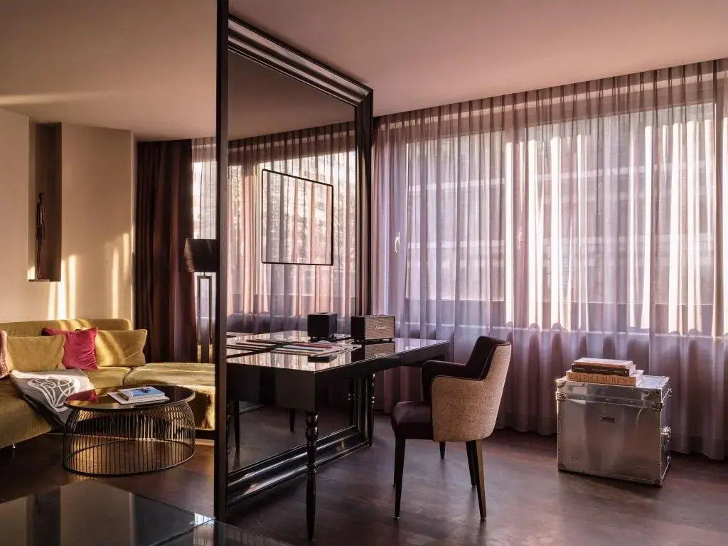 Foto - Roomers Frankfurt Central, Autograph Collection