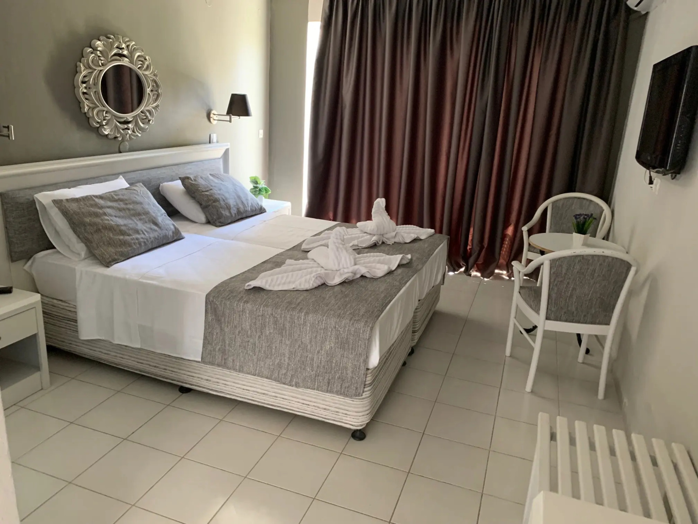 Photo - Alkyonides Hotel