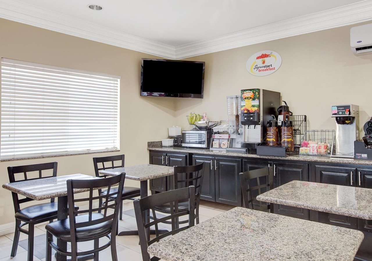 Foto - Super 8 by Wyndham Houston North I-45