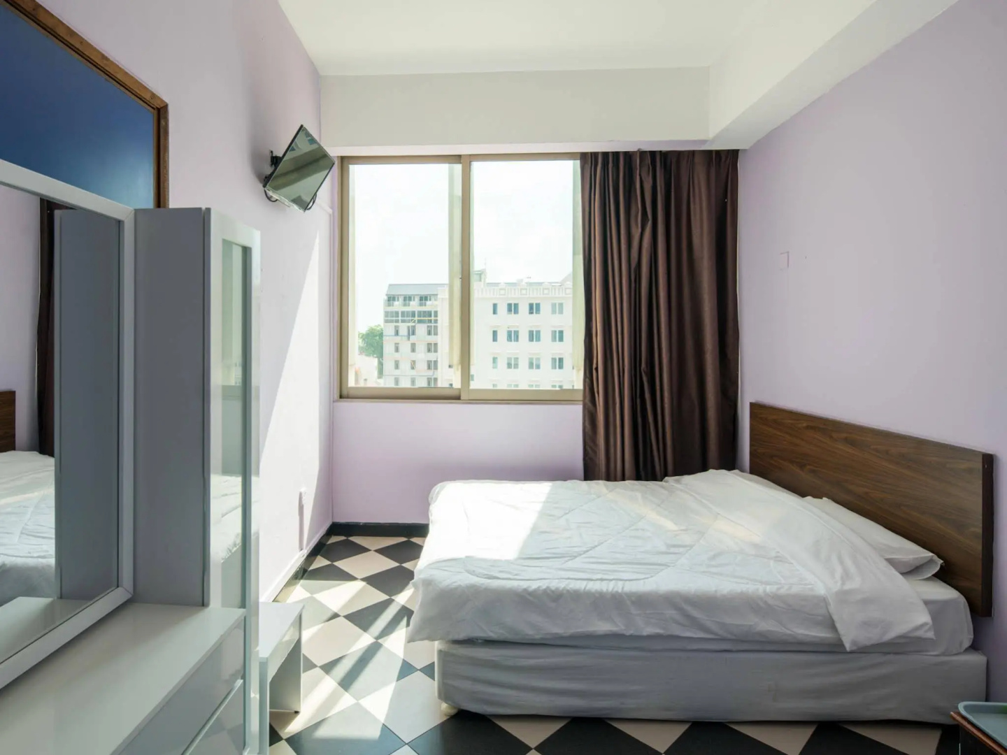 BudgetOne Hotel