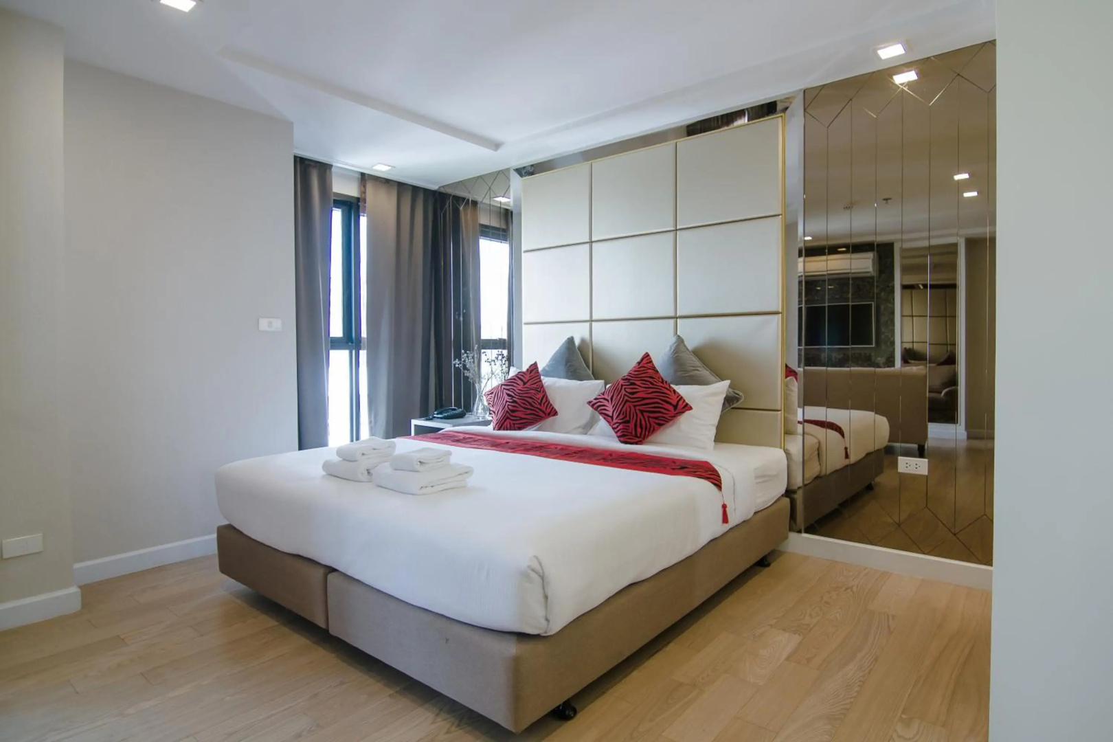 Photo - Hope Land Hotel Sukhumvit 8