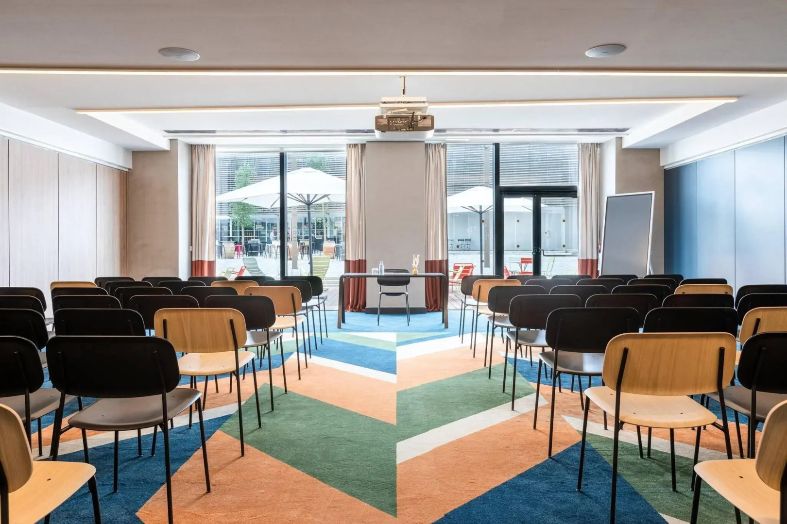 Photo - Renaissance Bordeaux Hotel