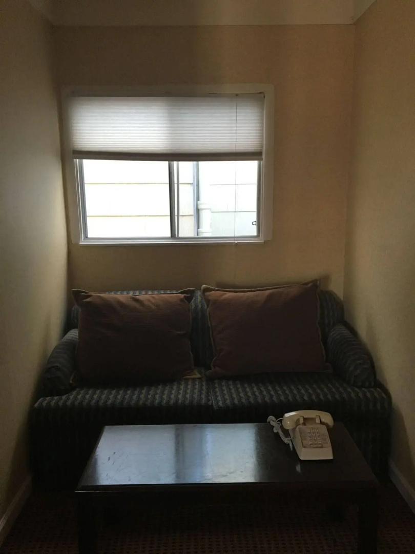 Photo - Pacific Heights Inn