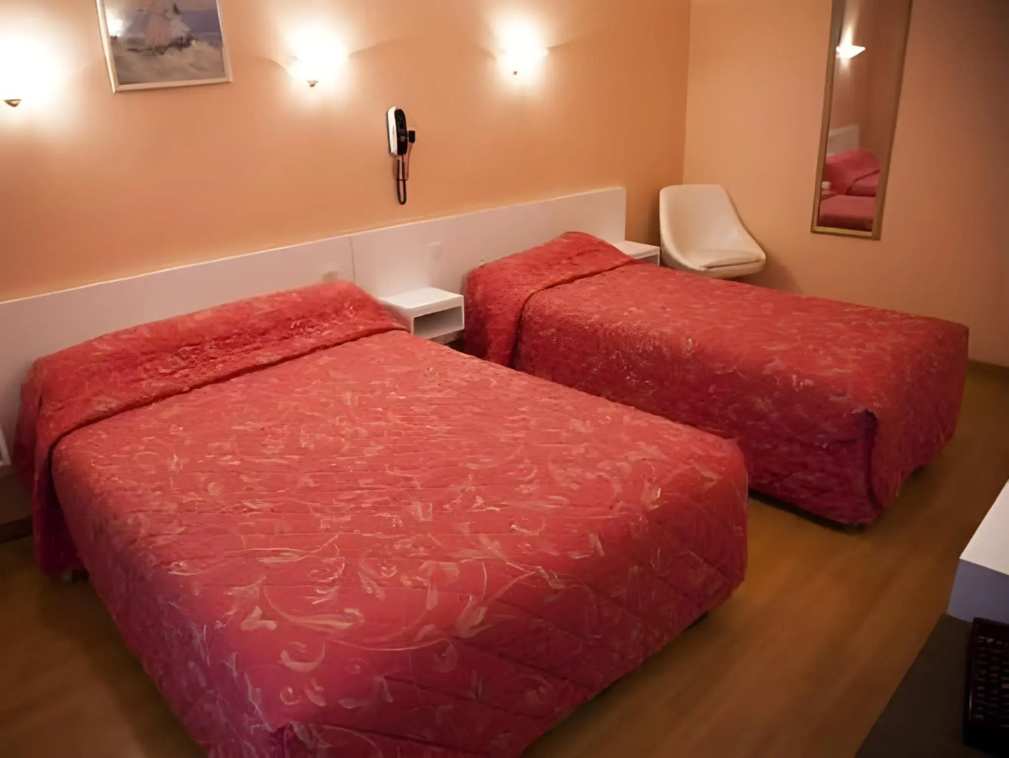 Photo - Hôtel des Pyrénées - Entre Bastille et Nation