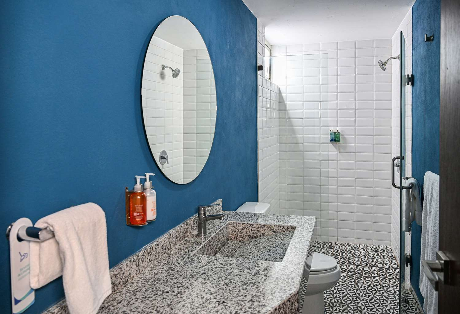Photo - Vista Express Guadalajara Expo SureStay Collection by BW