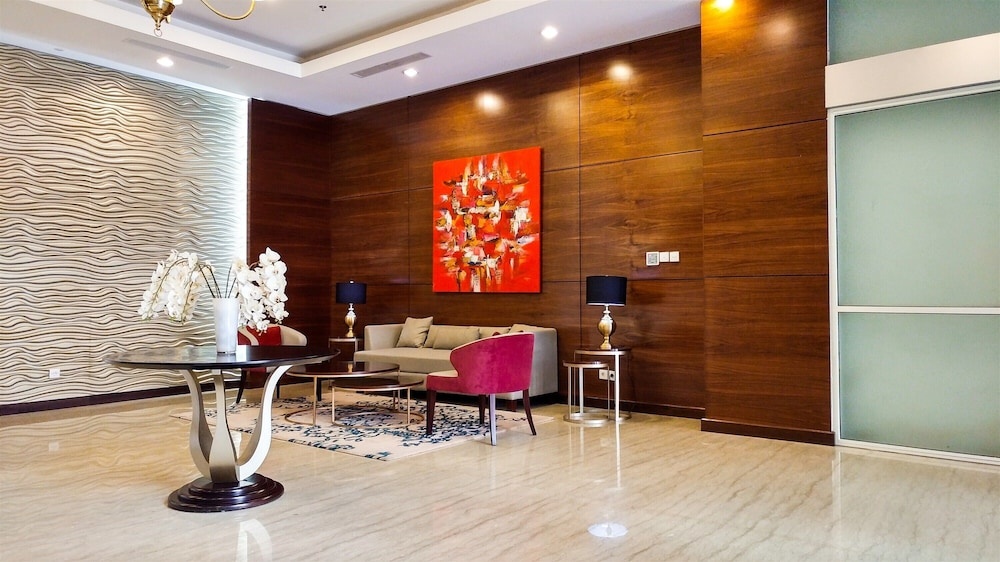 Basic Style And Homey 2Br At Apartment Nifarro Park
