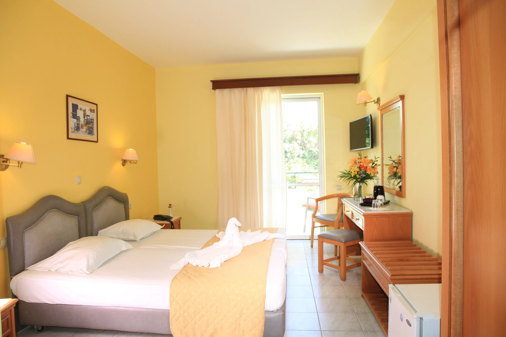 Photo - Dedalos Beach Hotel
