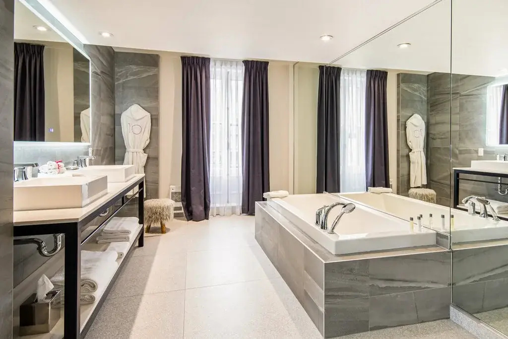 Photo - Hotel 10