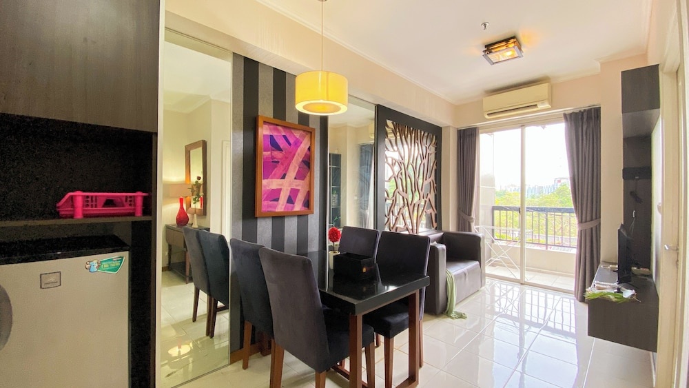 Modern Look 1BR Apartment at Silkwood Residence