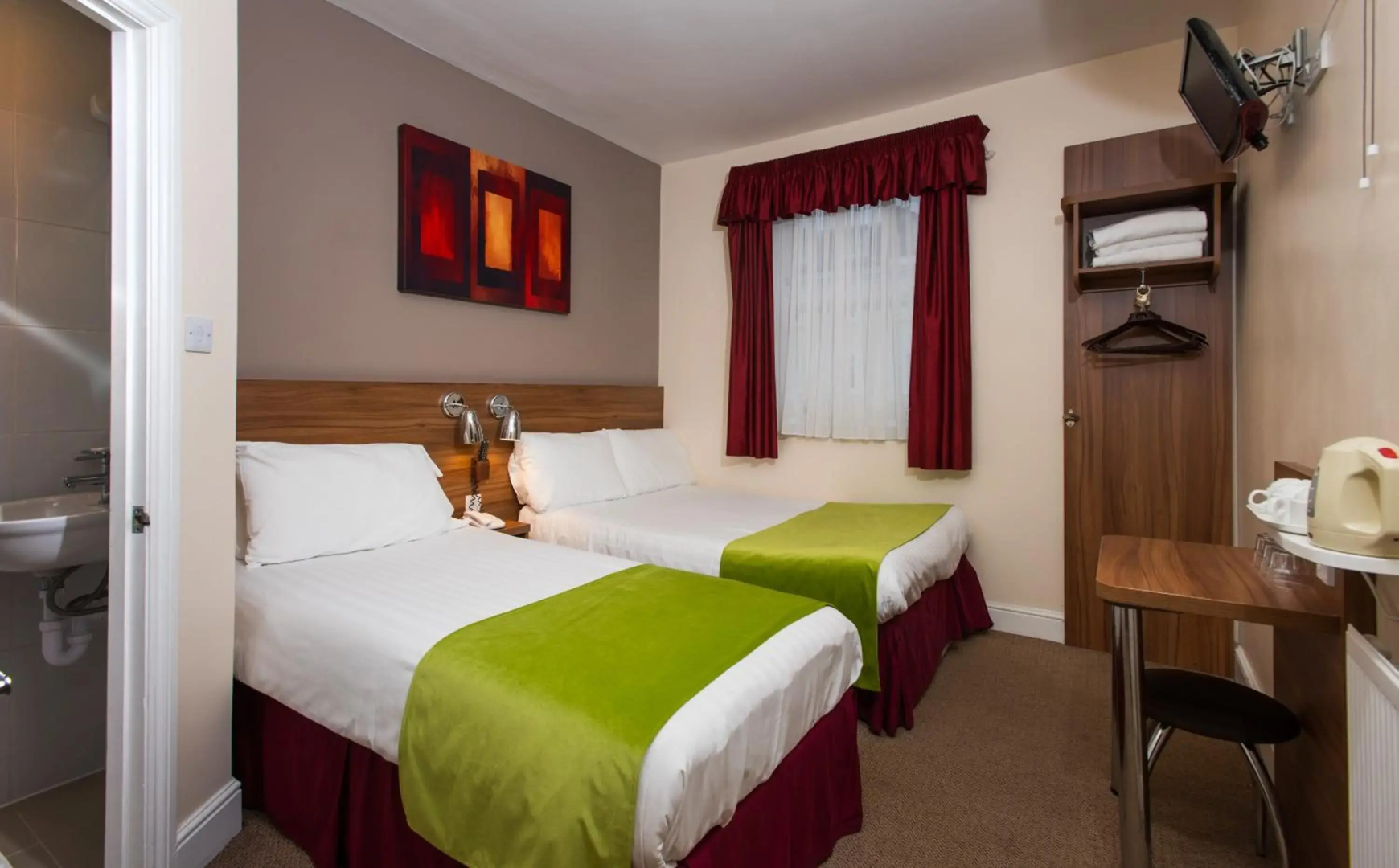 Photo - Dover Hotel - B&B