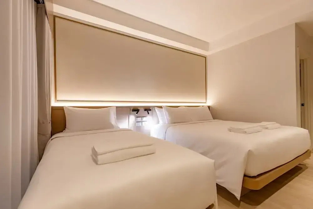 Photo - The Bentley Hotel