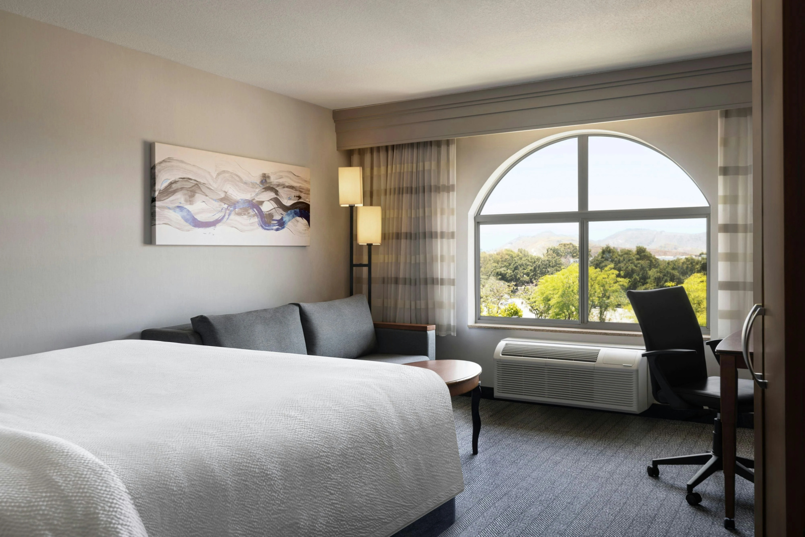 Foto - Courtyard by Marriott Ventura Simi Valley