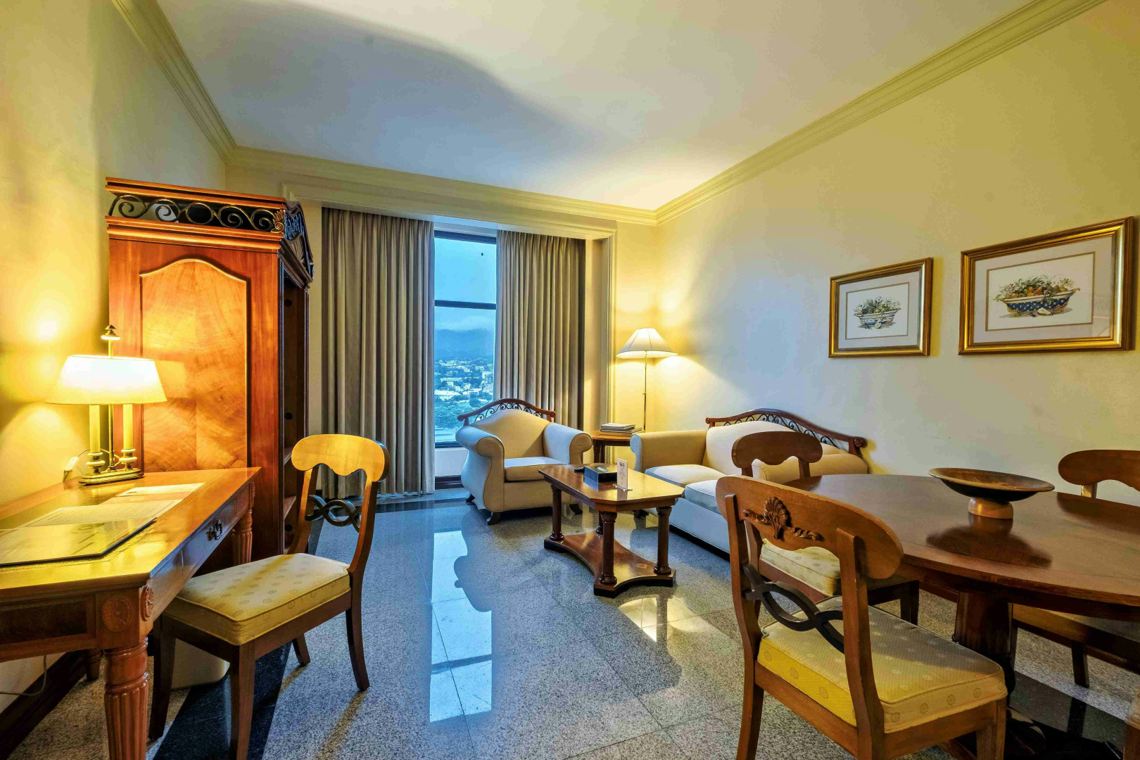 Photo - Waterfront Cebu City Hotel & Casino