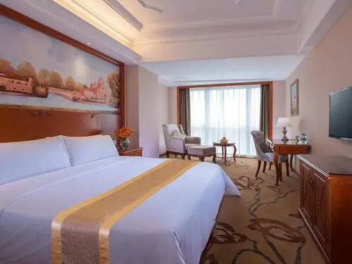 Vienna International Hotel (Foshan Zumiao Zhangcha Branch)