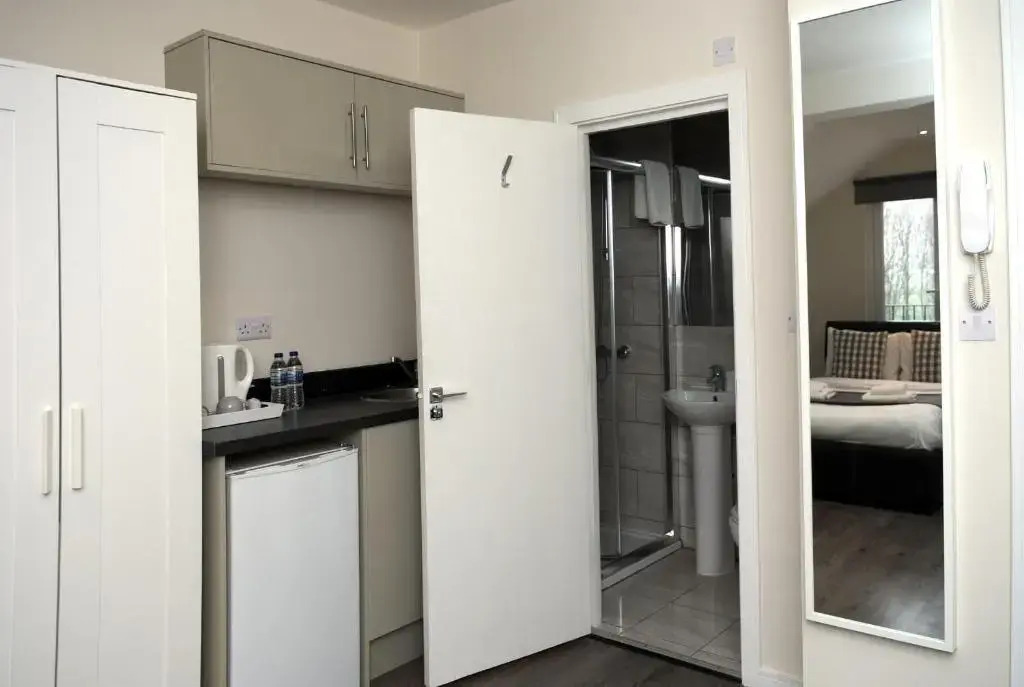 Photo - Guest House London